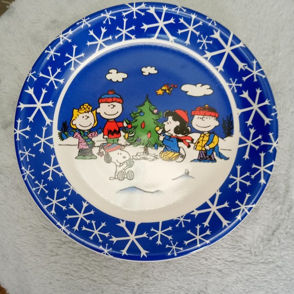 B.I. Inc Peanuts Christmas Plate 7.75" - Picture 1 of 2